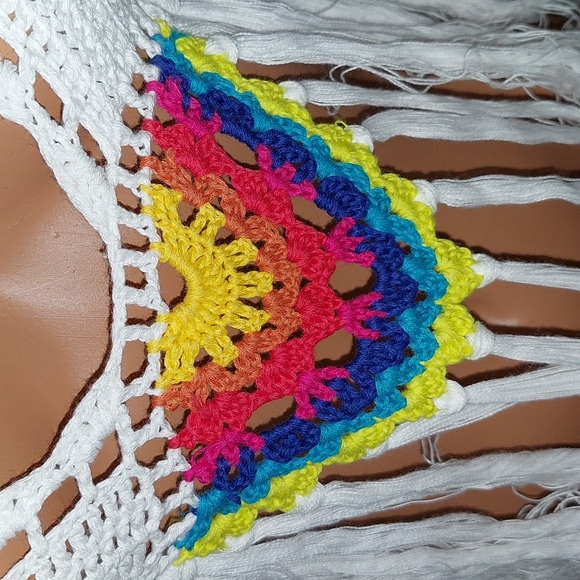 Dazzling Crochet Fringe Top One Size New with Tags Retail $34 - Picture 5 of 5
